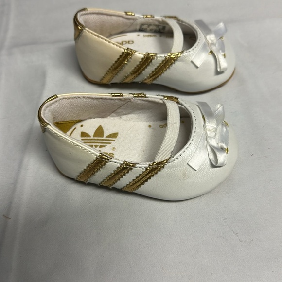 Adidas - White and Gold Mary Jane Dress Shoes with Elegant Trim/Bow - Picture 1 of 7